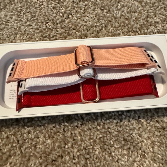 Excellent condition APPLE WATCH - Picture 3 of 3